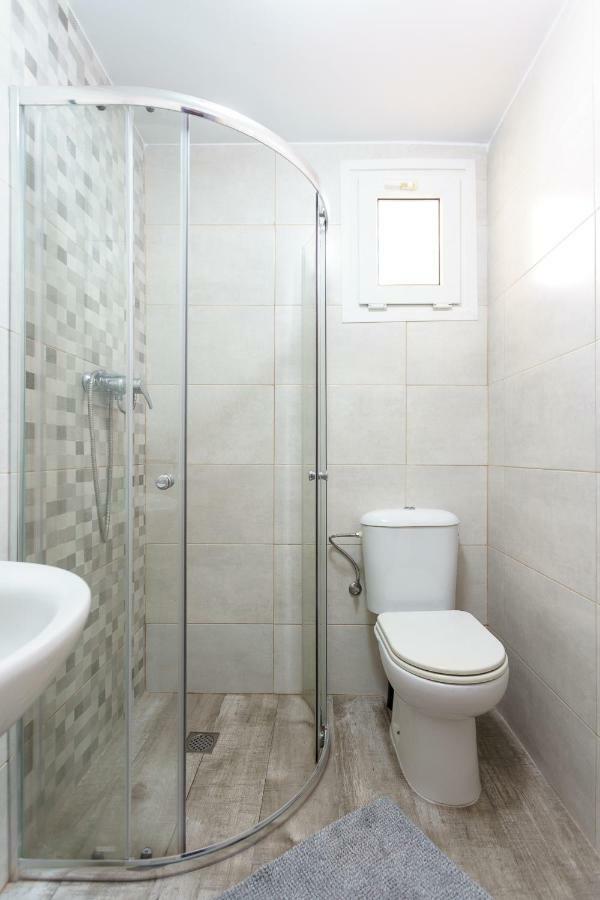 Spacious Beachfront Flat With Sea Views And Private Indoor Parking Benalmádena Exterior foto