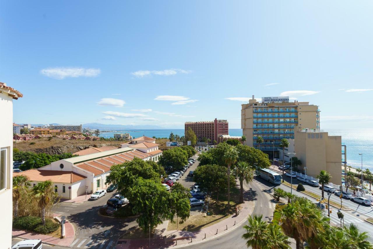 Spacious Beachfront Flat With Sea Views And Private Indoor Parking Benalmádena Exterior foto